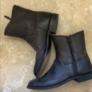 Lucchese ladies booties sz 10